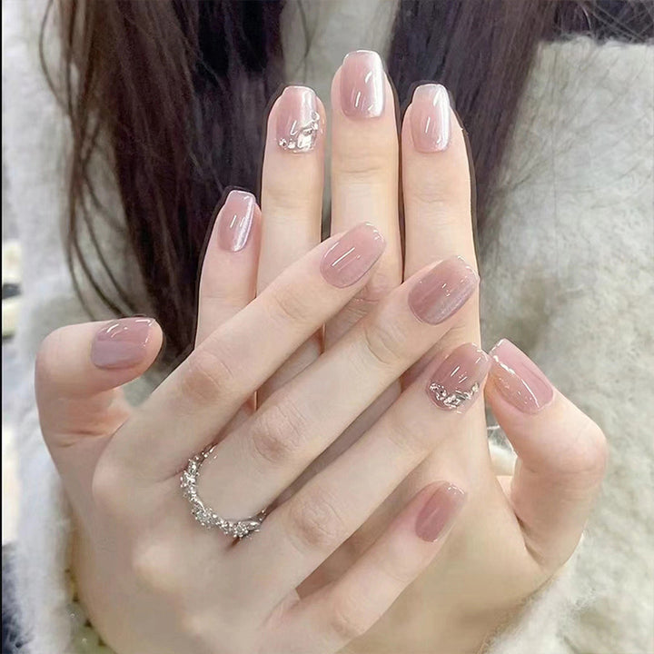 Glittering artificial nail tips with elegant details Bowlift