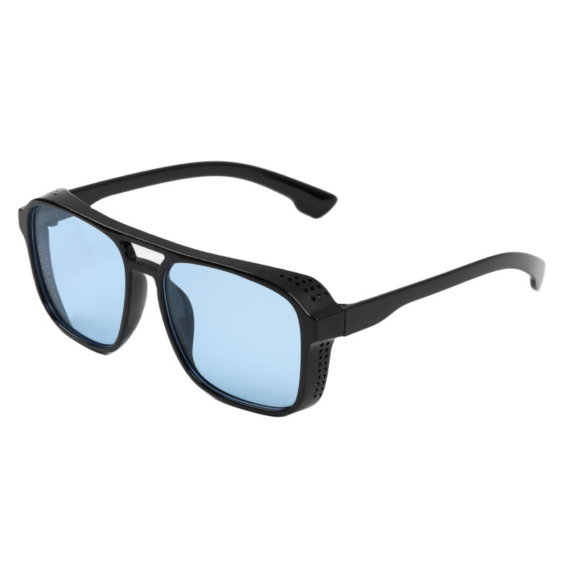 Ladies fashionable sunglasses with distinctive design and luxurious accents Bowlift
