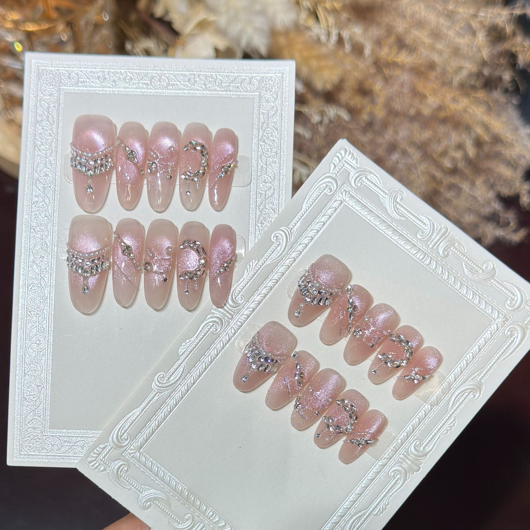 Artistic Stiletto Nail Art Design Bowlift