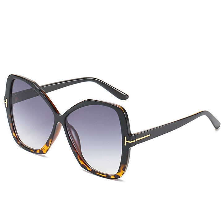 Fashionably Oversized Geometric Sunglasses Bowlift