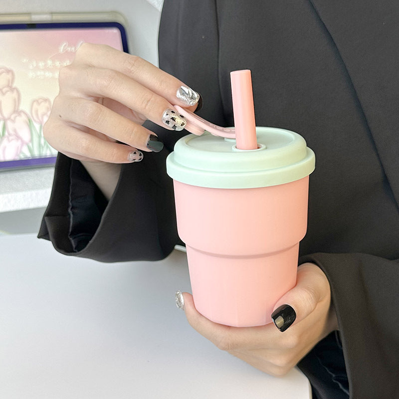 Women's Reusable Drinking Cup with Integrated Straw and Secure Closure Bowlift