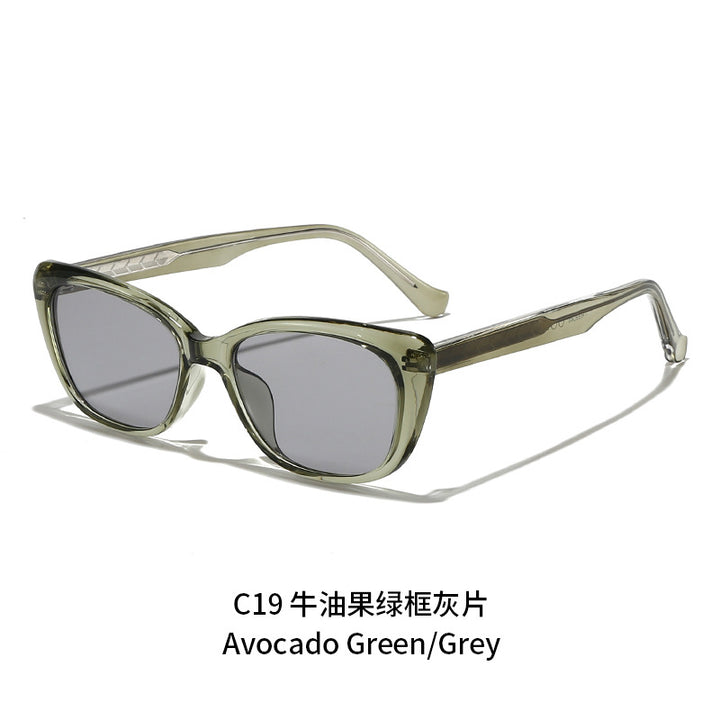 Ladies elegant sunglasses in modern cat-eye style Bowlift