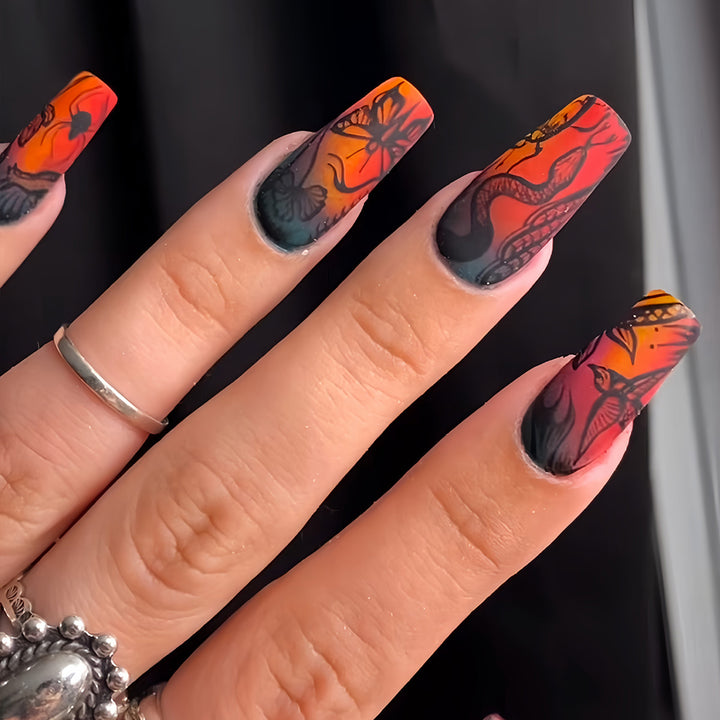 Artistic Abstract Press-On Nails Bowlift