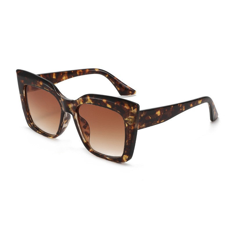 Fashion-Forward Oversized Square Sunglasses