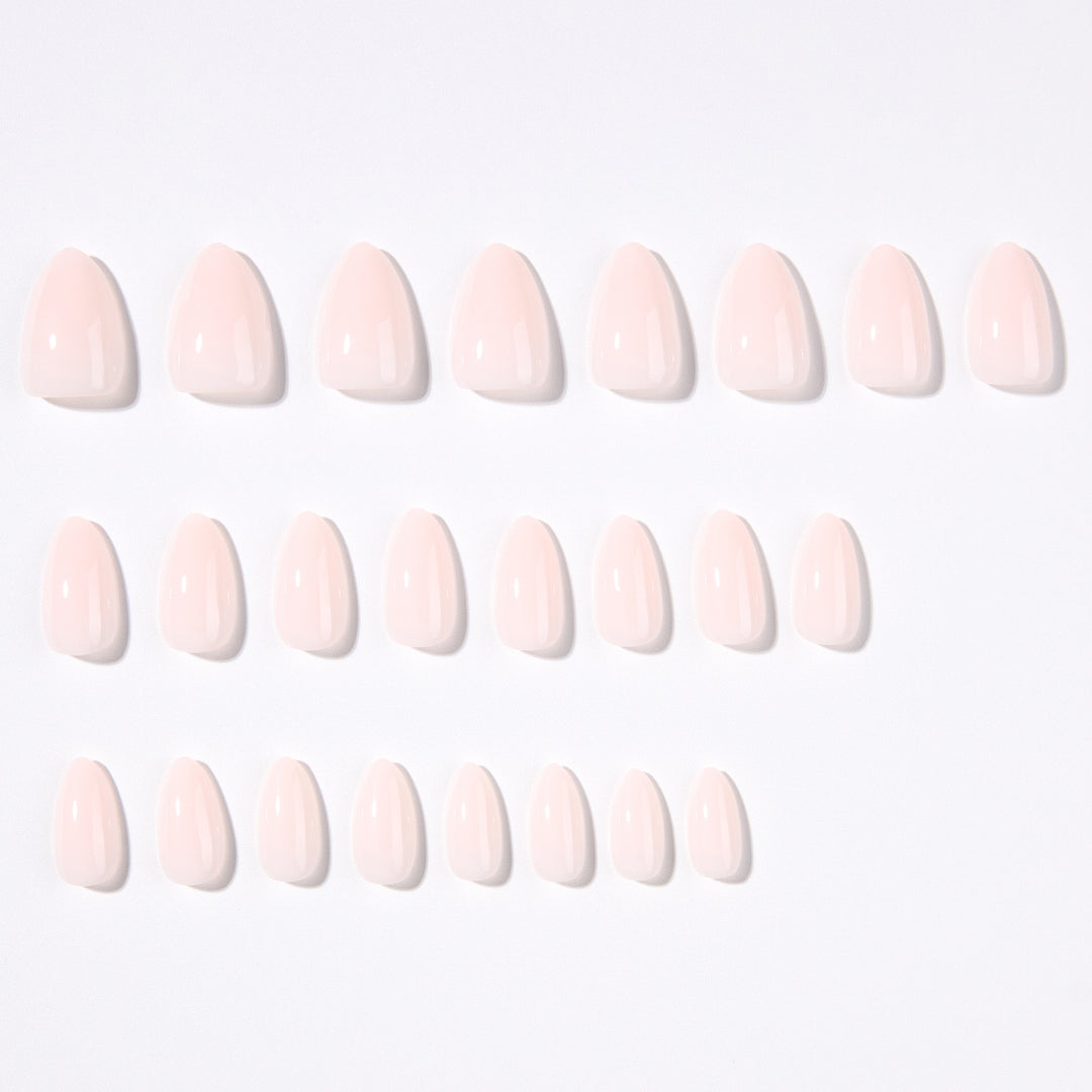Elegant Stiletto Nails in High-Quality Gel Finish Bowlift