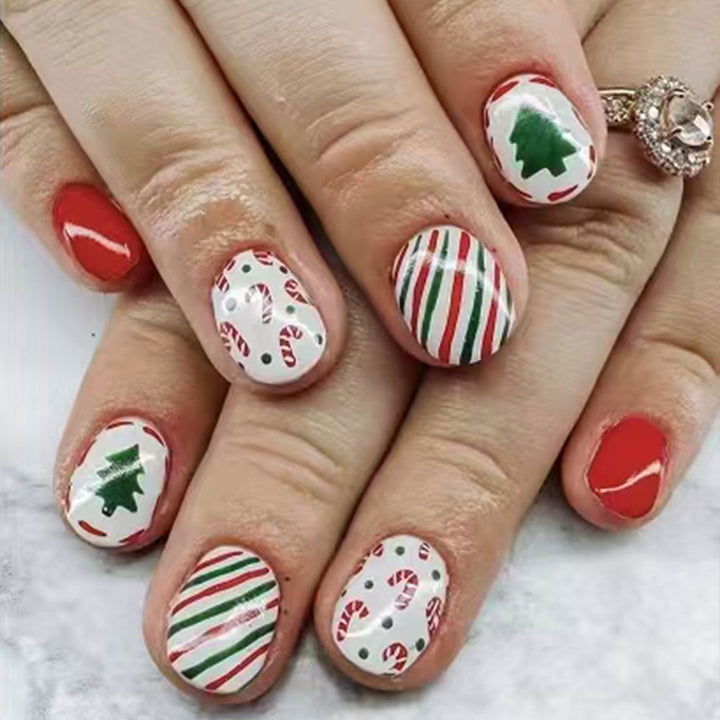 Holiday-Themed Press-On Nail Set Bowlift