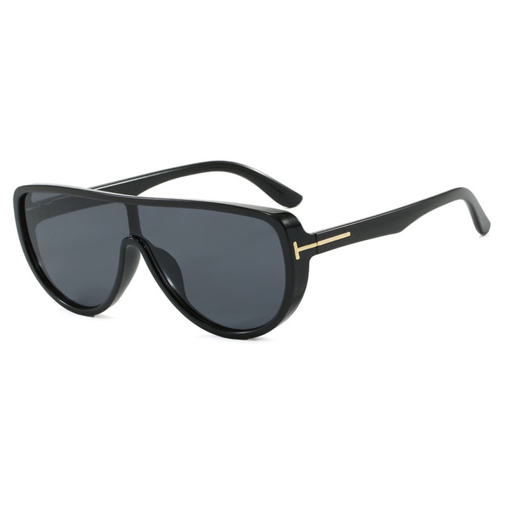 Women's elegant oversized sunglasses with striking design and UV protection Bowlift