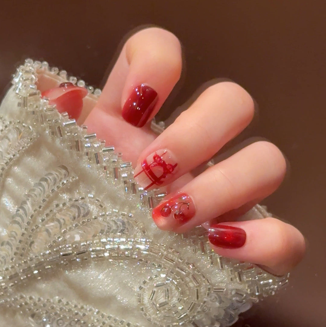 Elegant Foil and Floral Press-On Nail Set Bowlift