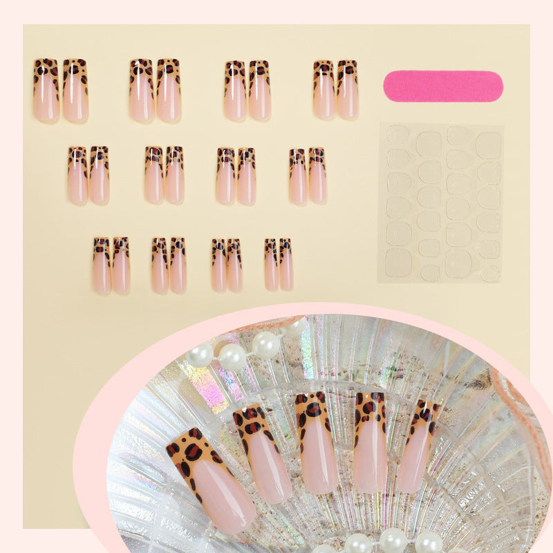 Artificial nail set with luxurious leopard pattern Bowlift