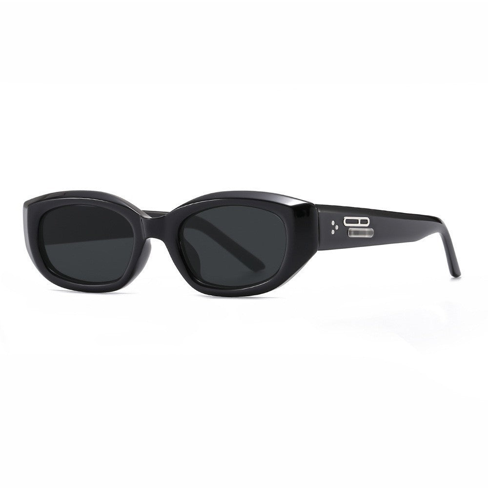 Sleek Modern Butterfly Frame Sunglasses