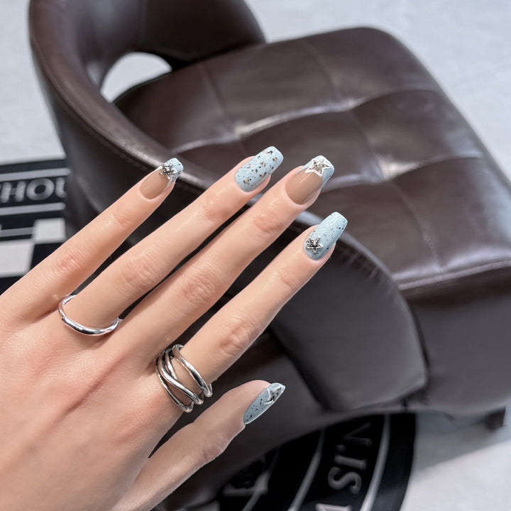 Stylish Nail Art Bowlift