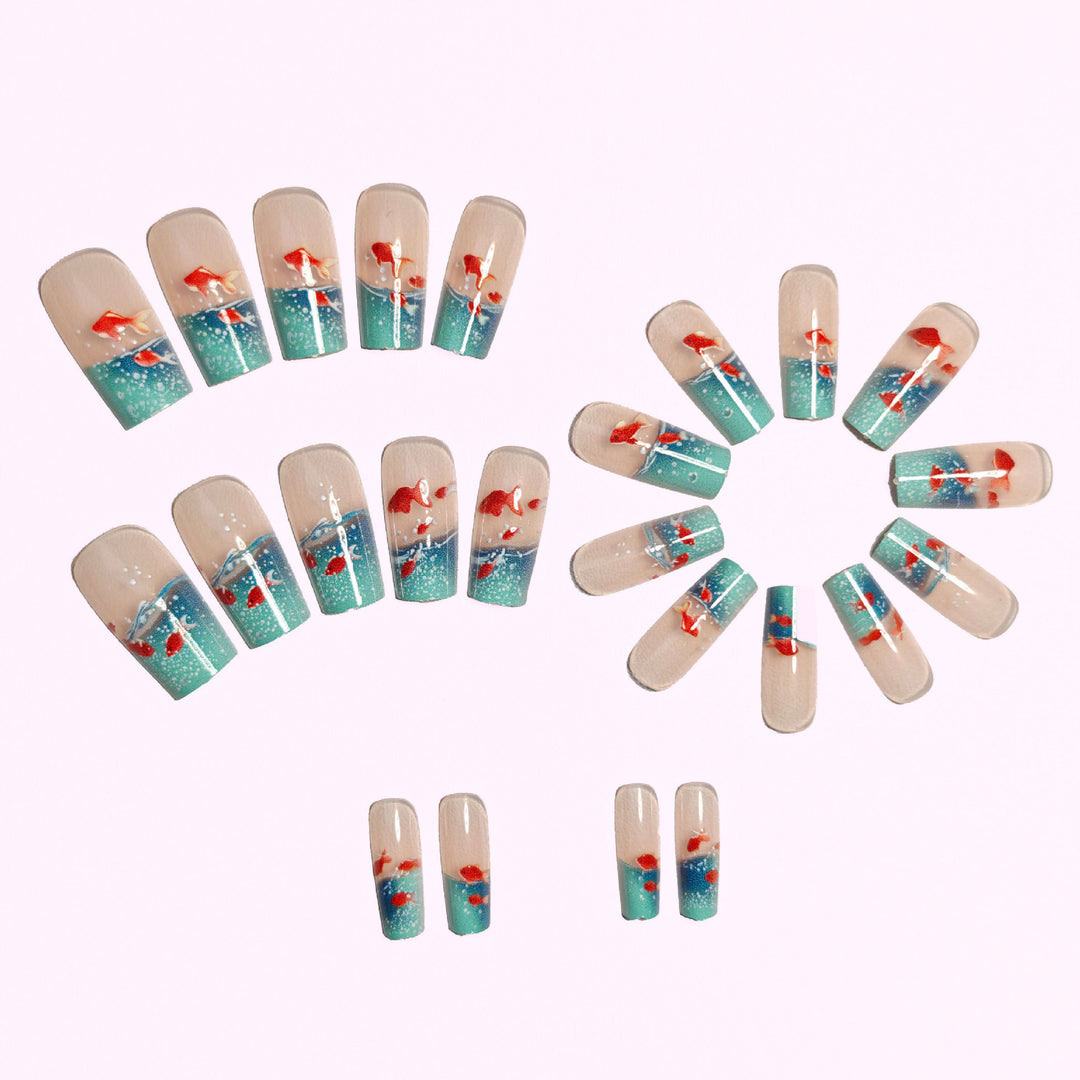 Artifical nails with maritime goldfish design Bowlift