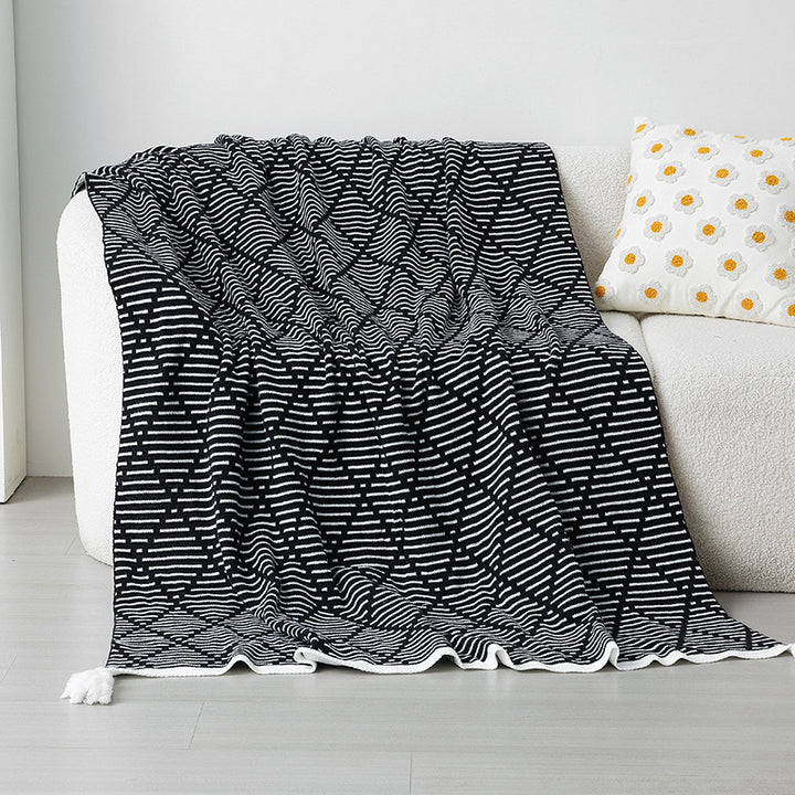 Women's knitted blanket with geometric pattern Bowlift
