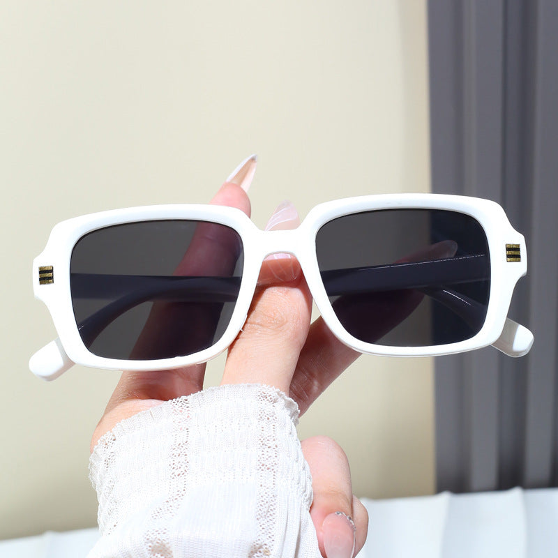 Women's fashionable square sunglasses with textured frame Bowlift