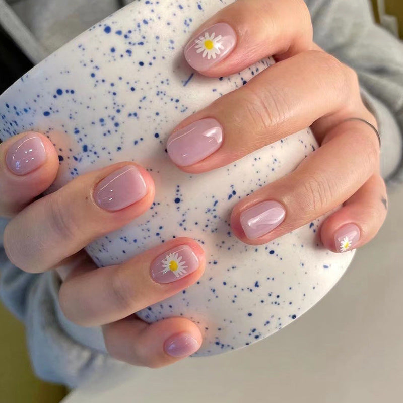 Artful Nail Art with Flower Motif Bowlift