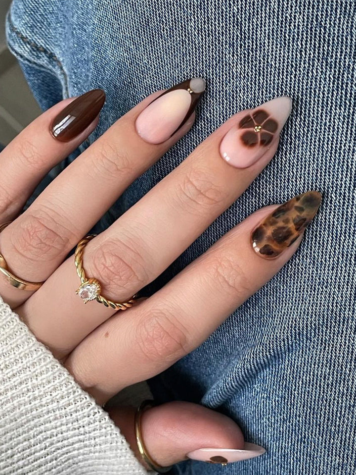 Artistic Graphic Press-On Nails Bowlift