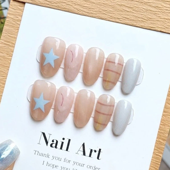 Star-Decorated Press-On Nail Art Bowlift