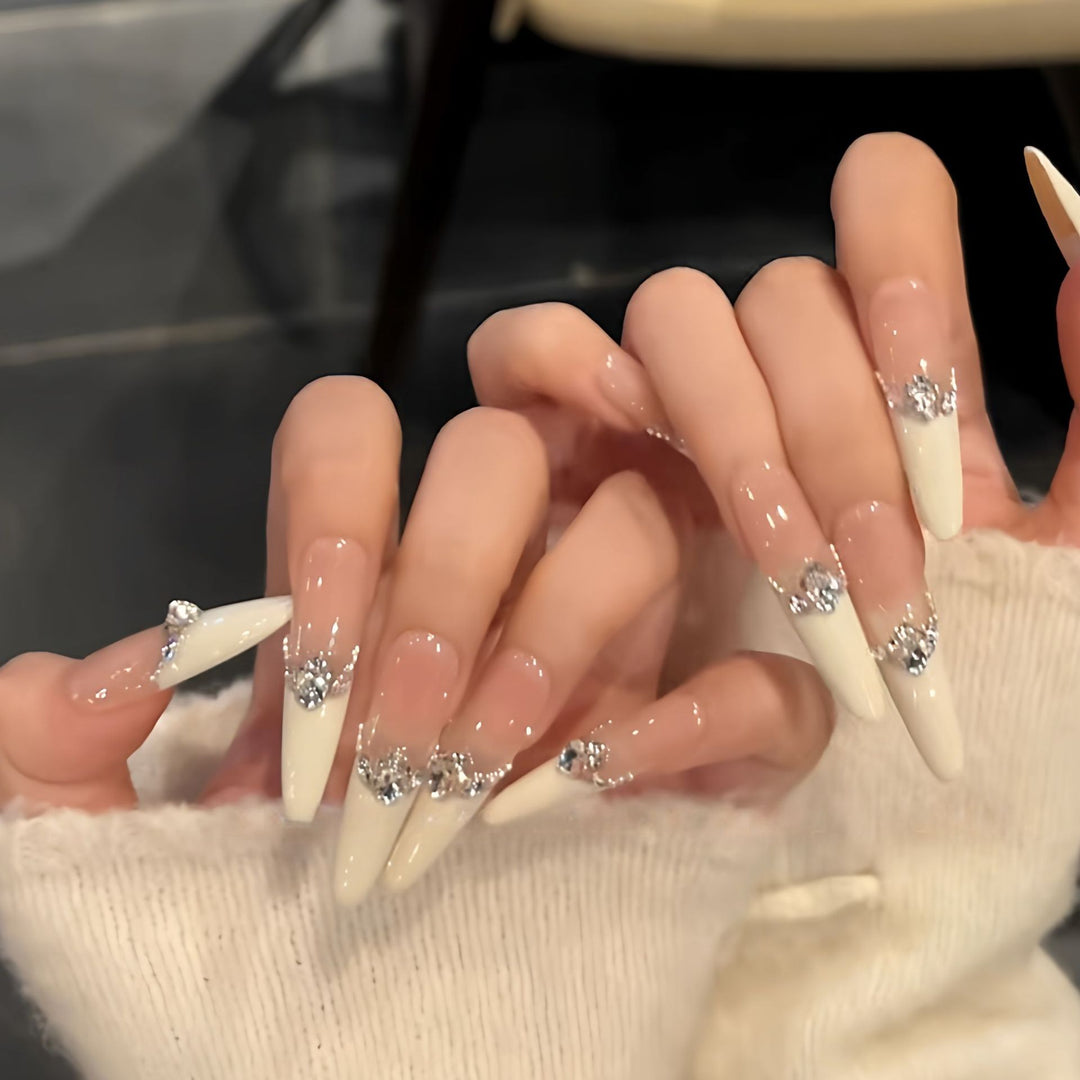 Elegant Decorated Artificial Nail Set Bowlift