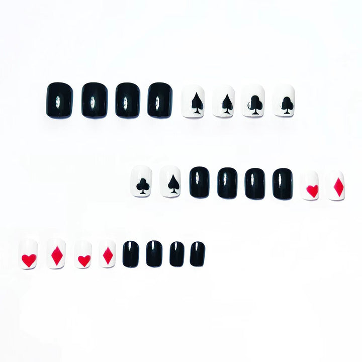 Artificial nails with playing card design Bowlift