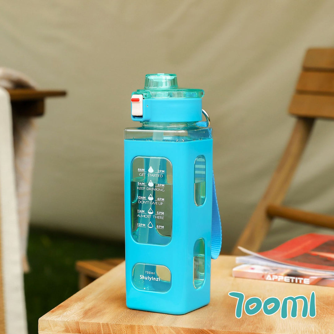 Women's water bottle with integrated time markers and straw Bowlift