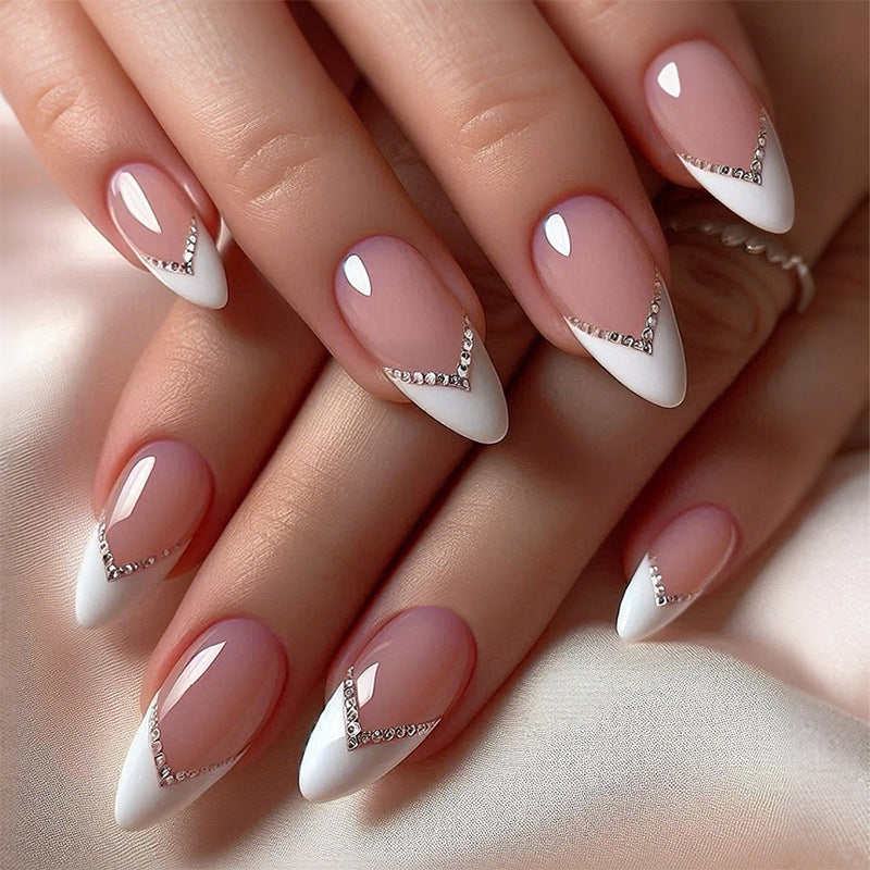 Elegant Pointed Press-On Nails with Rhinestone Accents Bowlift