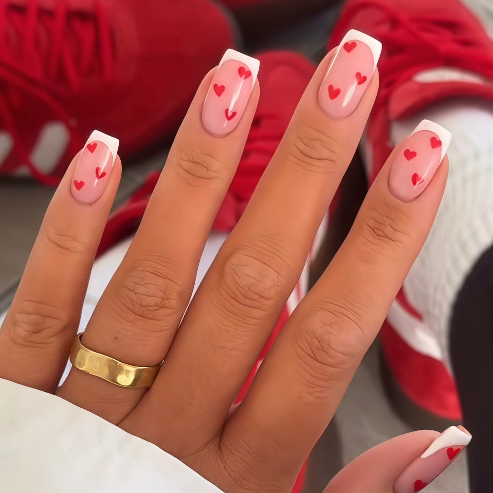 Artificial nails with romantic heart motifs Bowlift