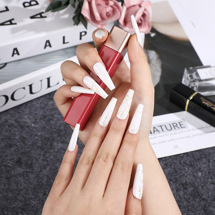 Artificial nails in elegant geometric design Bowlift