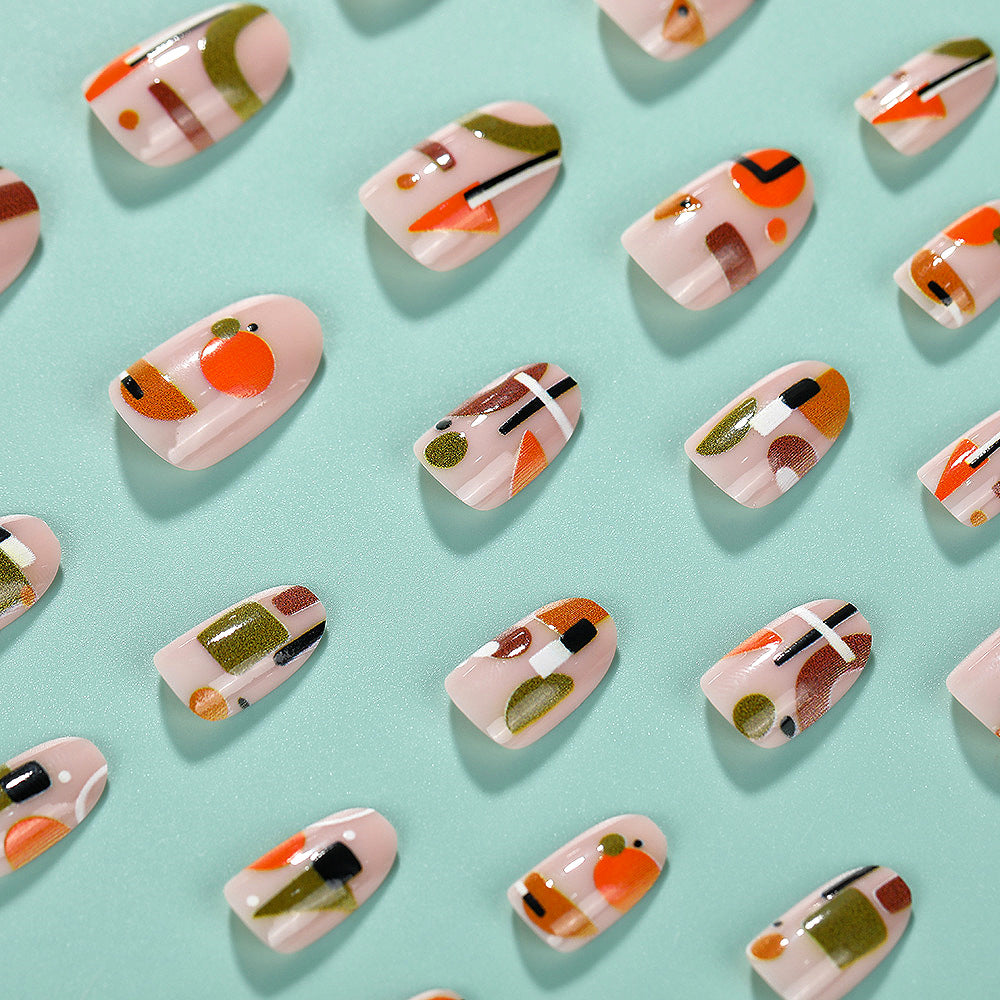 Artificial nails with geometric design Bowlift