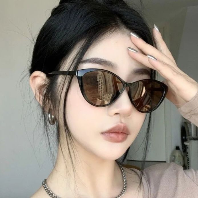 Ladies designer sunglasses Bowlift
