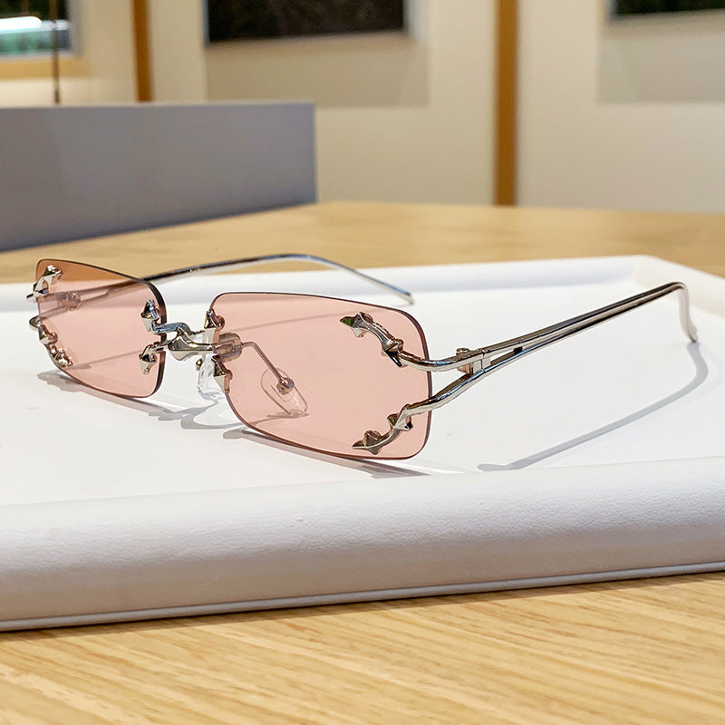 Women's fashionable sunglasses with delicate metal frame and transparent lenses Bowlift
