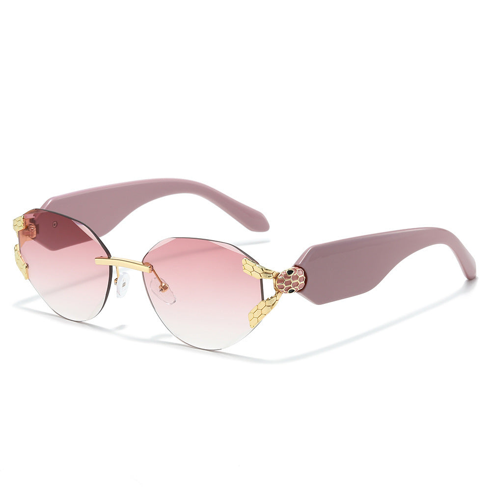 Elegant Cat-Eye Sunglasses with Unique Design Bowlift