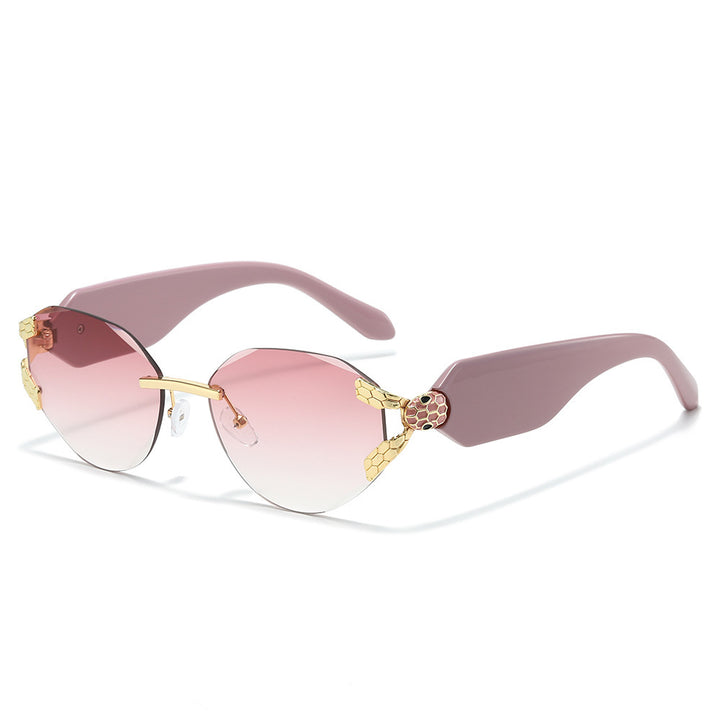 Elegant Cat-Eye Sunglasses with Unique Design Bowlift