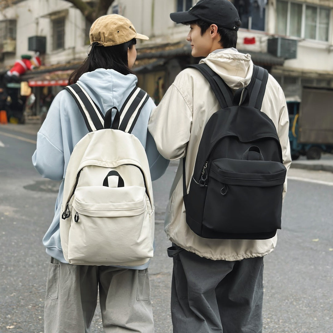 Backpack with practical inner and outer pockets Bowlift