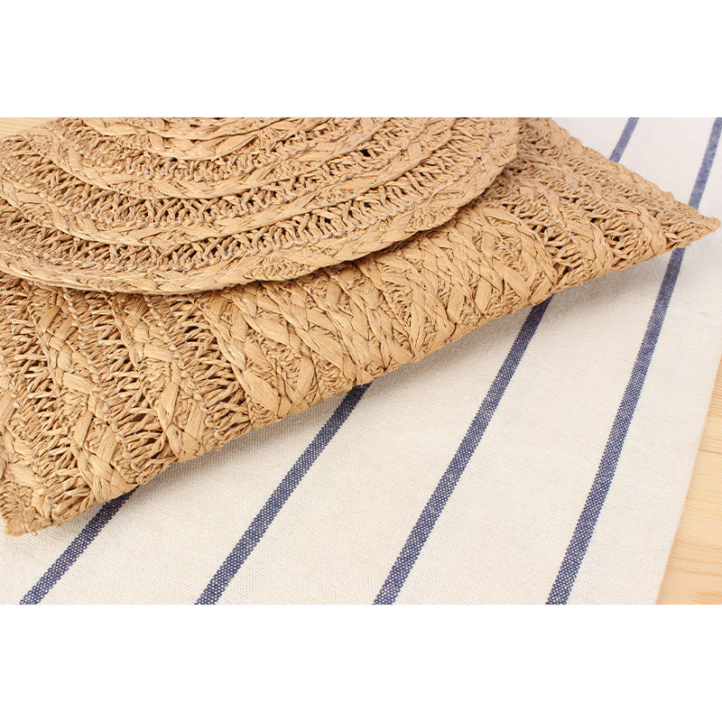 Shoulder bag made of braided straw with structured design Bowlift