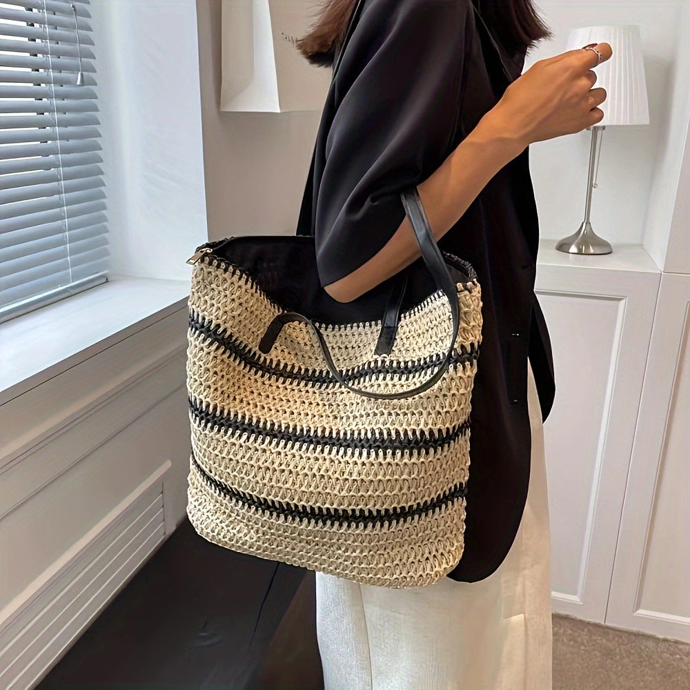 Spacious Beach Bag Made of Braided Natural Material Bowlift