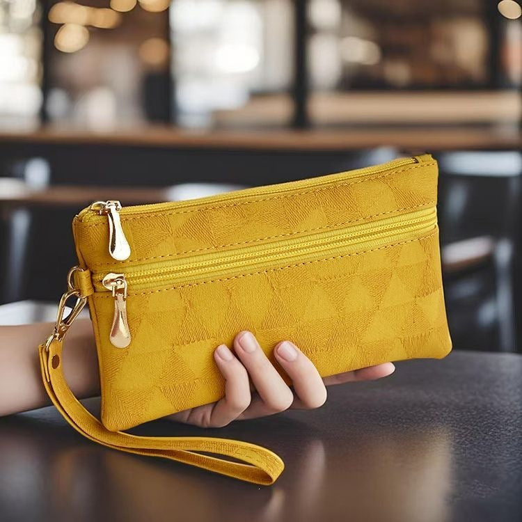 Elegant Clutch With Practical Zipper Bowlift