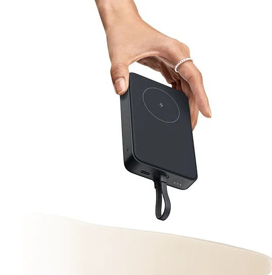 Magnetic wireless power bank with Magnetic alignment and USB-C pass-through Bowlift