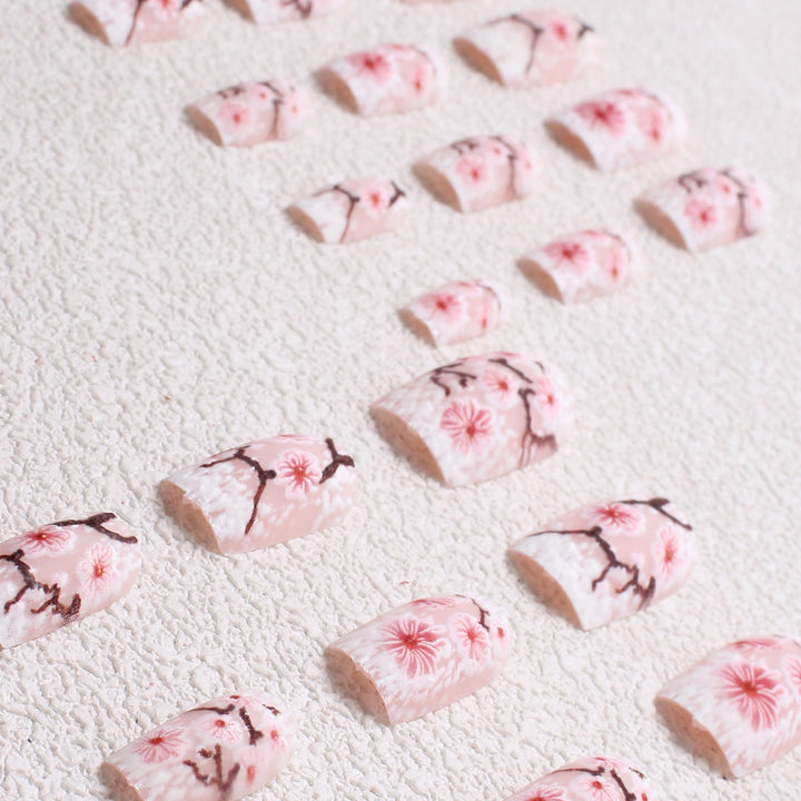 Floral Embellished Press-On Nail Art Bowlift