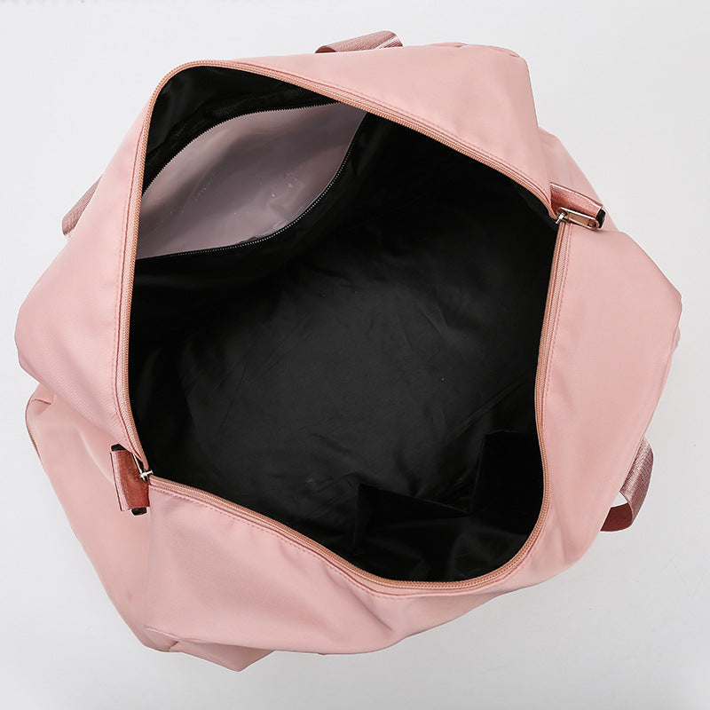 Sporty travel bag with adjustable shoulder strap Bowlift