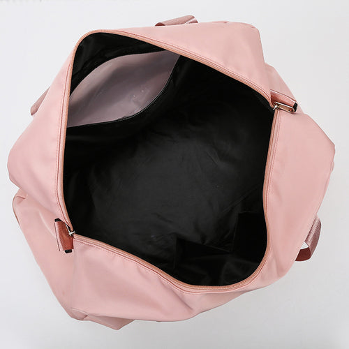 Sporty travel bag with adjustable shoulder strap Bowlift