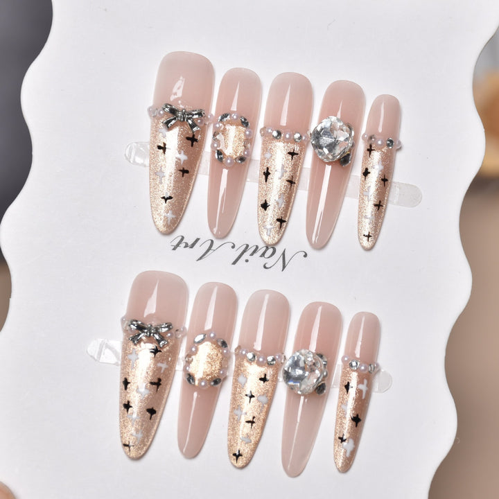 Artistic Premium Detailed Press-On Nail Art Bowlift