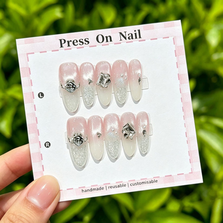 Decorative Long-Lasting Press-On Nail Set
