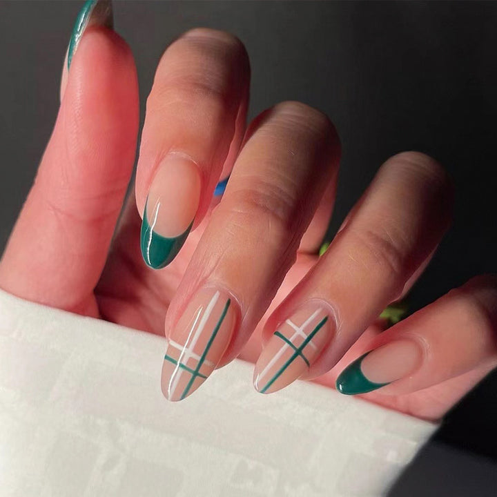 Artful nail art with modern geometric design Bowlift