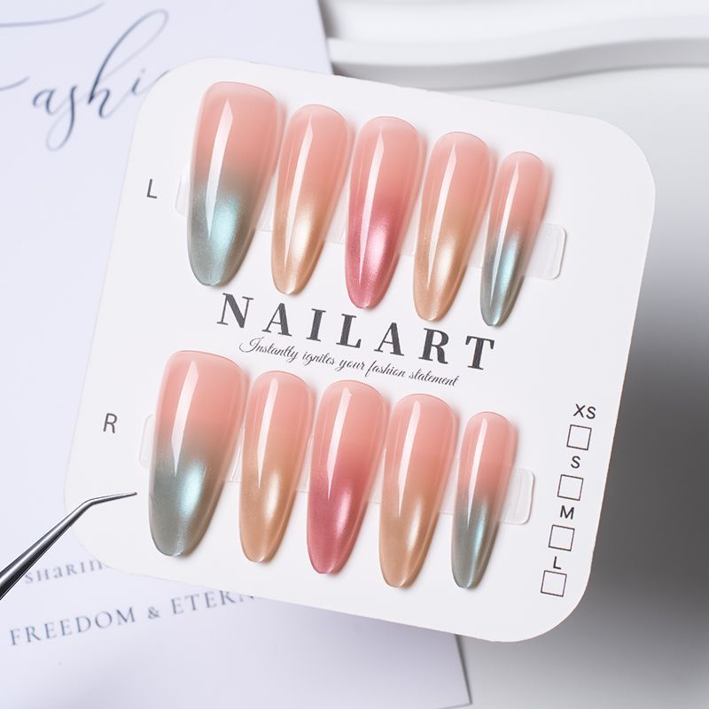 Press-On Nail Art Set with Elegant Leopard Design Bowlift