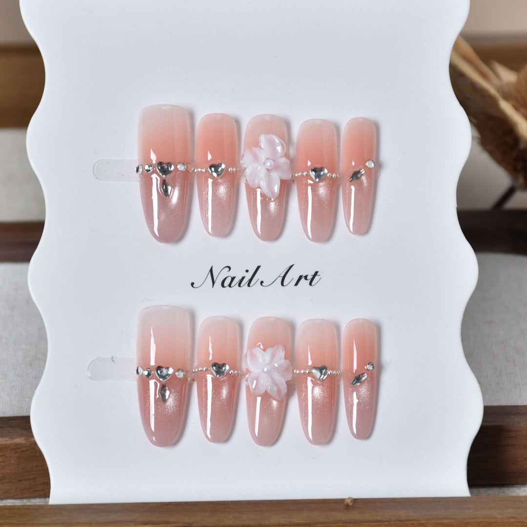 Elegant Floral-Embellished Press-On Nail Art Bowlift