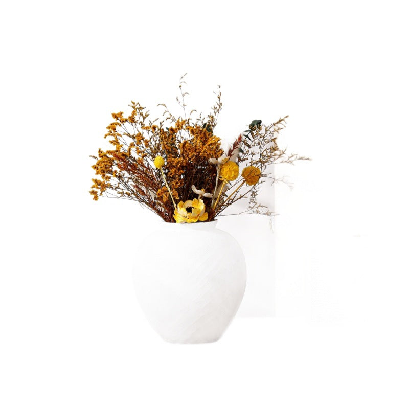 Elegant and timeless decorative vase Bowlift