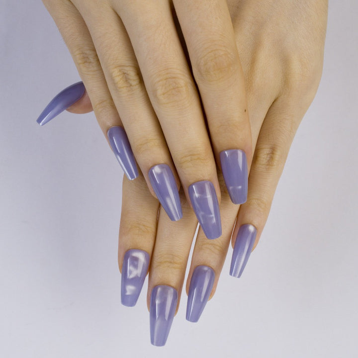 Artificial nails with polka dots Bowlift