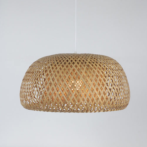 Elegant pendant lamp made of hand-woven rattan Bowlift