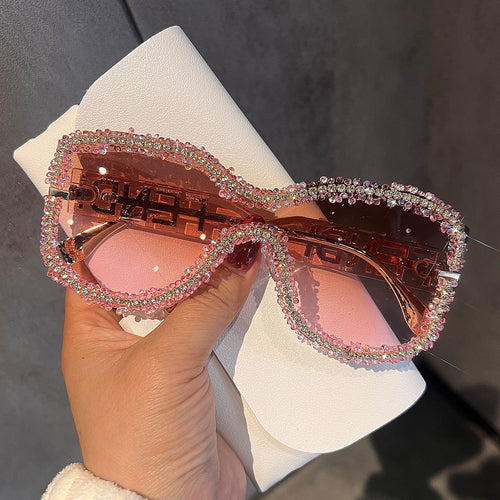 Women's Glamorous Sunglasses with Striking Crystal Frame Bowlift