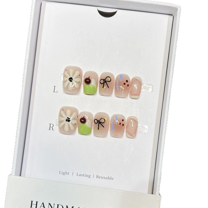 Artistic Floral Press-On Nail Set with Reusable Design Bowlift